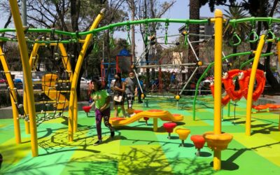 Nueva área recreativa para niños con juegos en el Jardín del arte